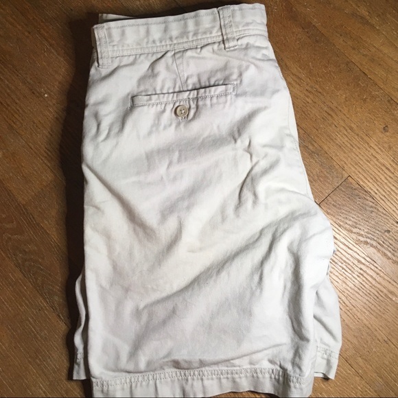 Men’s IZOD Shorts - Picture 3 of 8